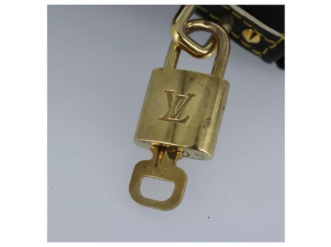 LOUIS VUITTON Suhari Lockit Clutch Bag Pelle Nera M95628 LV Auth 99122 Nero - vista 9