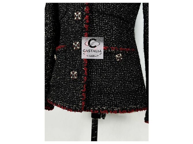 Chanel Nuevo Chaqueta de Tweed Negro con Botones Legendarios de Joyas - vista 11
