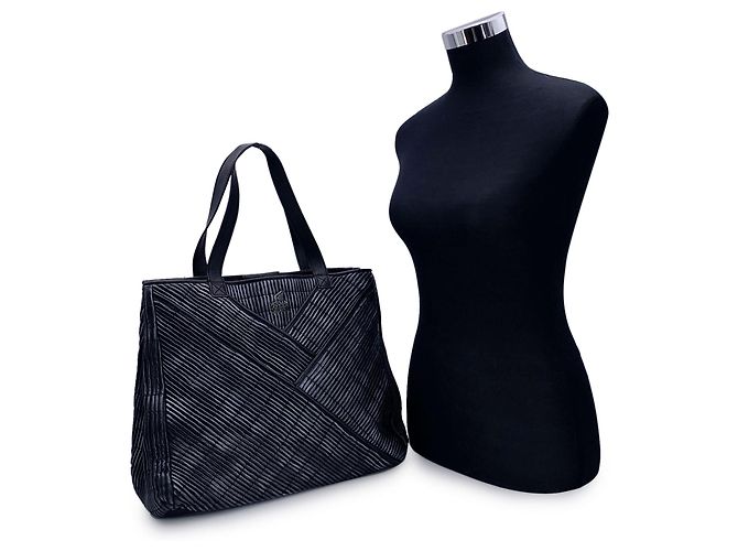 Hogan Sac à main en cuir texturé noir de Karl Lagerfeld - vue 2