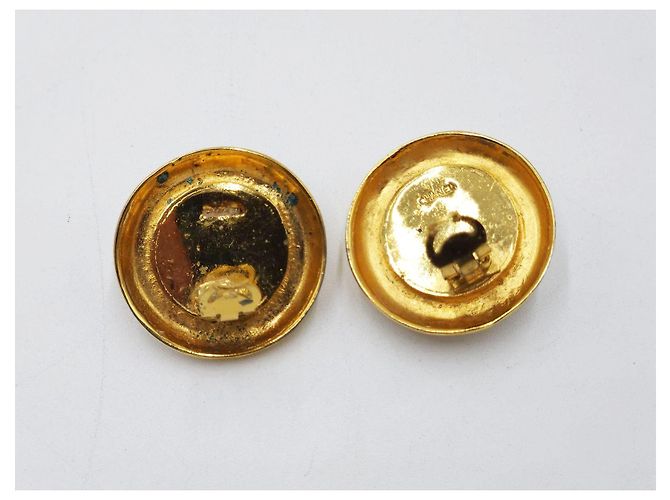 Orecchini perla con bottone vintage Chanel Rue Cambon Gold hardware - vista 2