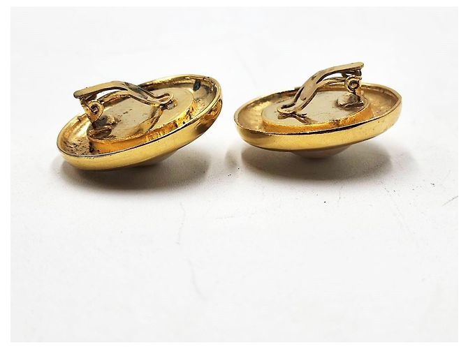 Orecchini perla con bottone vintage Chanel Rue Cambon Gold hardware - vista 4