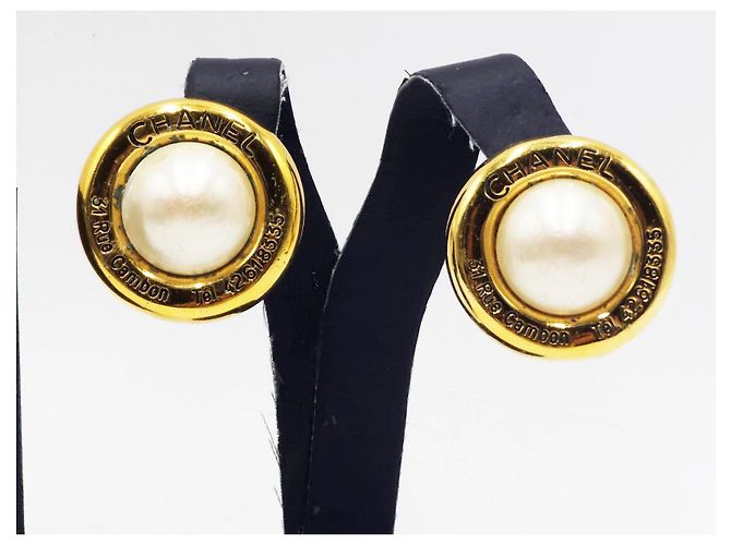 Orecchini perla con bottone vintage Chanel Rue Cambon Gold hardware - vista 6