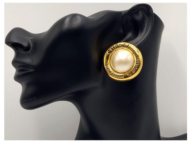 Orecchini perla con bottone vintage Chanel Rue Cambon Gold hardware - vista 7