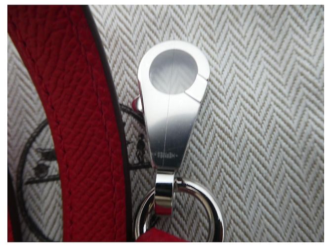 Tracolla Hermès per borsa Hermès Kelly in pelle rossa, nuova, mai usata. Rosso - vista 2