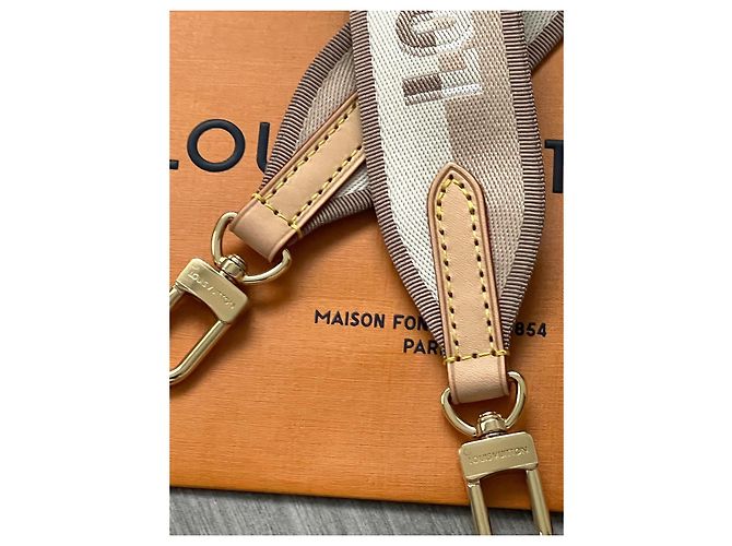 Louis Vuitton Correa mm Cluny Beige - vista 4