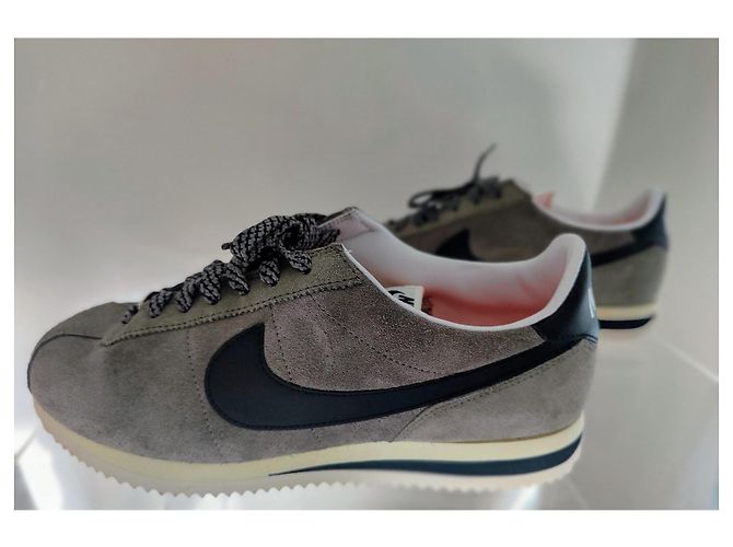 Nike Cortez Sneaker Dunkelgrau Nubuk Anthrazitgrau - Ansicht 3