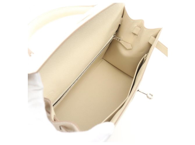 Hermès Hermes Kelly 28 Handbag Ivory Beige - view 3