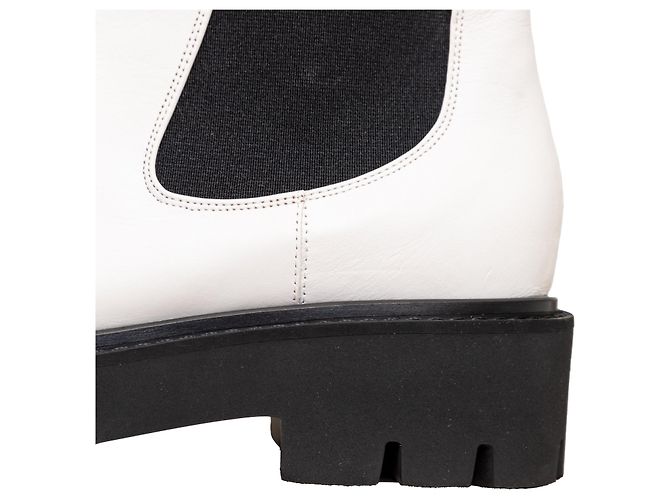 Botines de charol Chanel Blanco - vista 10