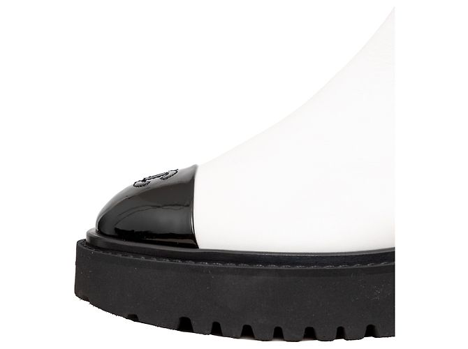 Botines de charol Chanel Blanco - vista 9