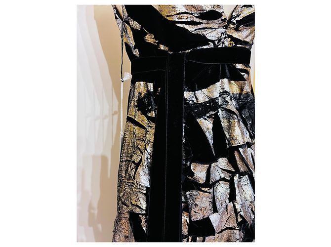 Abito da sera Gucci in velluto nero con effetto oro e argento - vista 5