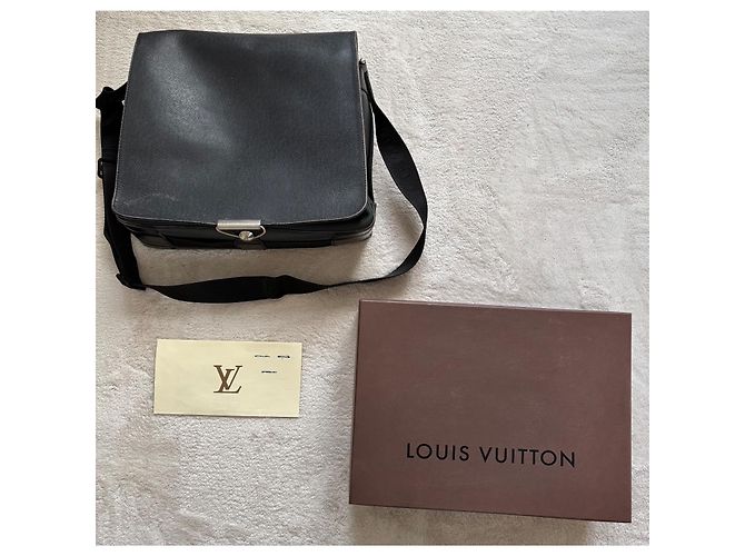 Abbesses Louis Vuitton Viktor Dark grey - view 2