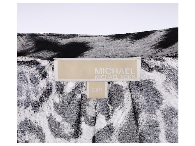 Abito maxi con bottoni a maniche lunghe in stampa leopardata Michael Kors in nero e viscosa nera Multicolore - vista 12