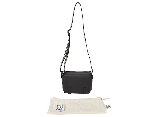 Sac messager militaire Loewe XS en cuir noir - vue 8