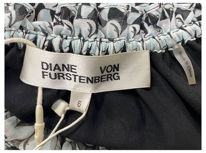 Abito stampato al ginocchio in seta multicolore di Diane von Furstenberg - vista 11