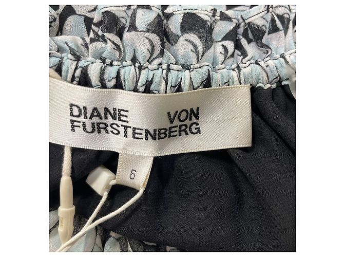 Abito stampato al ginocchio in seta multicolore di Diane von Furstenberg - vista 5