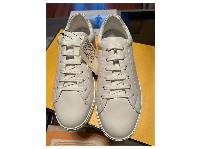 Baskets Fendi blanches en cuir - vue 3