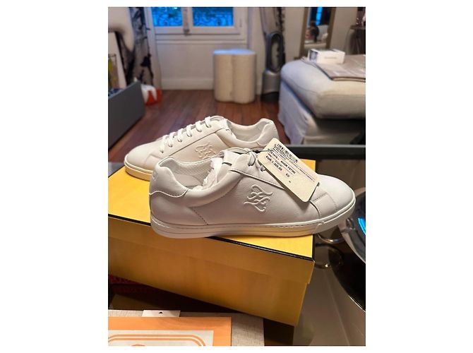 Baskets Fendi blanches en cuir - vue 5
