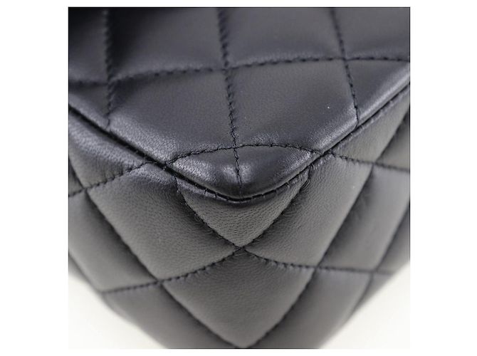 Chanel Matelasse Shoulder Bag Black - view 4