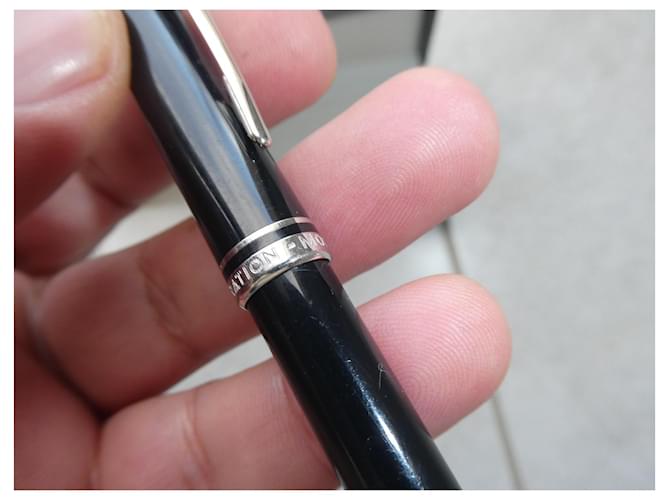Montblanc Druckbleistift mit seiner Box Schwarz - Ansicht 2