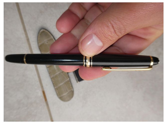 Penna a inchiostro Montblanc Classica Meisterstück 144 con pennino d'oro e astuccio Nero - vista 8