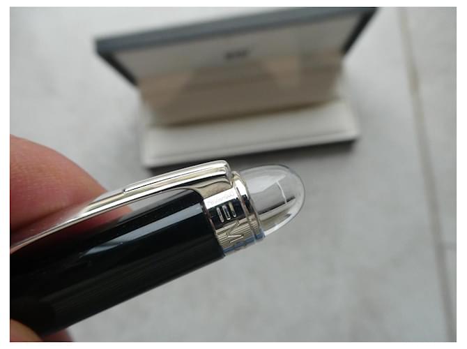 stylo montblanc starwalker avec sa boite Noir - vue 5