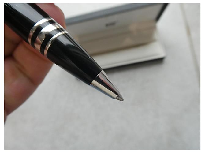 stylo montblanc starwalker avec sa boite Noir - vue 7