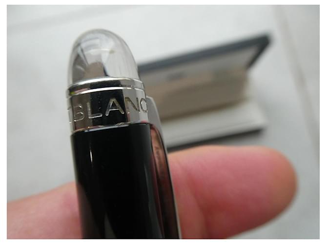 stylo montblanc starwalker avec sa boite Noir - vue 9