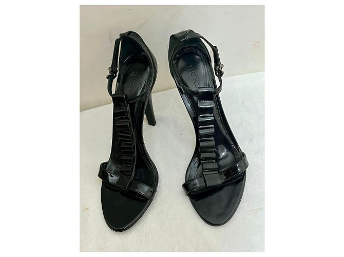 Sandali Burberry T Strap con volant in vernice nera Nero - vista 6