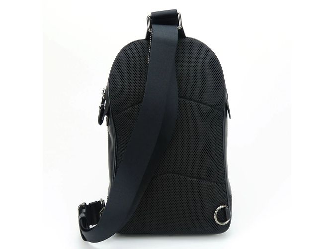 Borsa a spalla in pelle firmata Coach Nero Cachi - vista 3