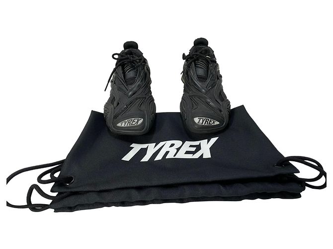 Sneakers con lacci Balenciaga Tyrex in poliuretano nero - vista 8