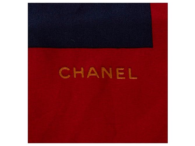 Bufanda de seda matelassé Chanel Roja - vista 4
