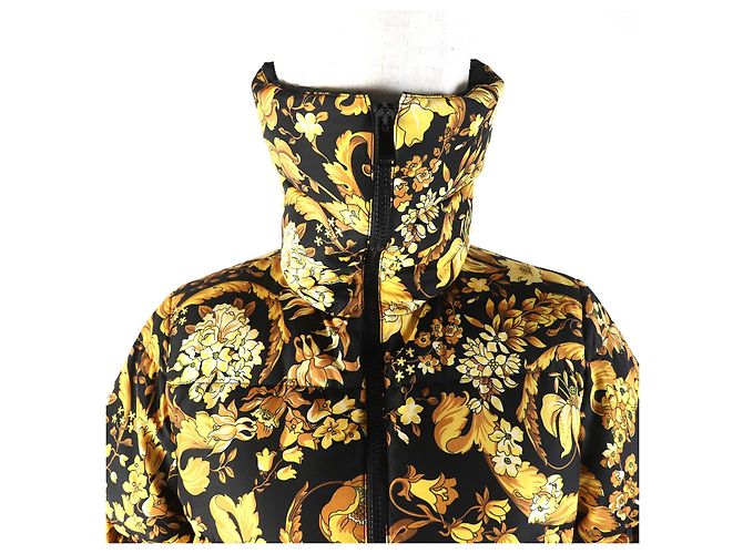 Abrigo de mujer con hebilla de Medusa Barroca Versace - vista 6