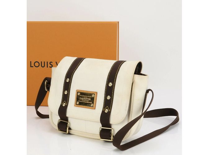 Borsa a Spalla Louis Vuitton Antigua Buzas PM M40042 Crudo - vista 2