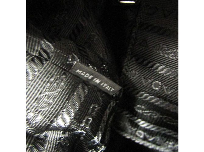 Borsa a spalla Prada in tessuto camouflage Rosso - vista 14