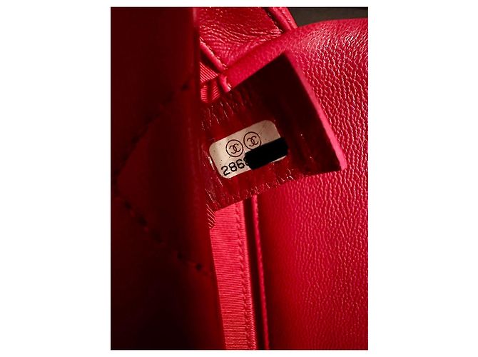 Chanel 19 Gürteltasche aus rotem Lammleder - Ansicht 12