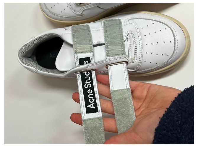 Baskets Acne en cuir blanc avec velcro - vue 7