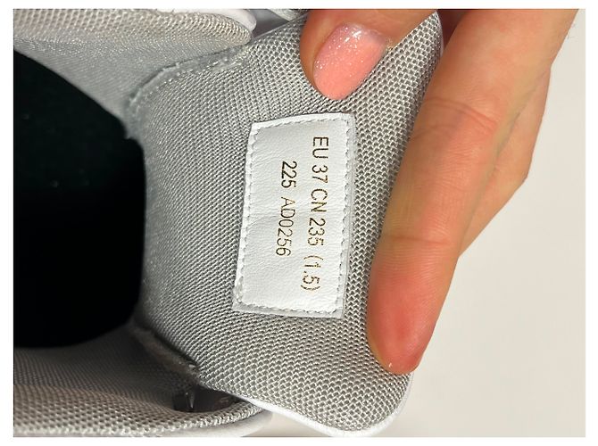 Baskets Acne en cuir blanc avec velcro - vue 8