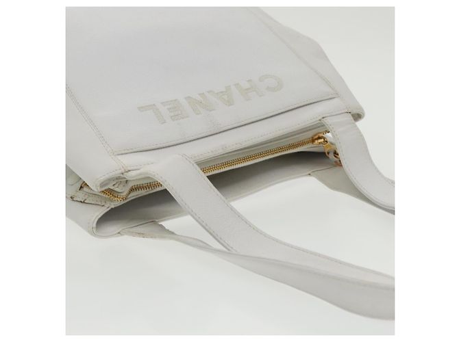 Borsa a spalla CHANEL in pelle caviar bianca oro CC Auth bs19456 Bianco D'oro - vista 7