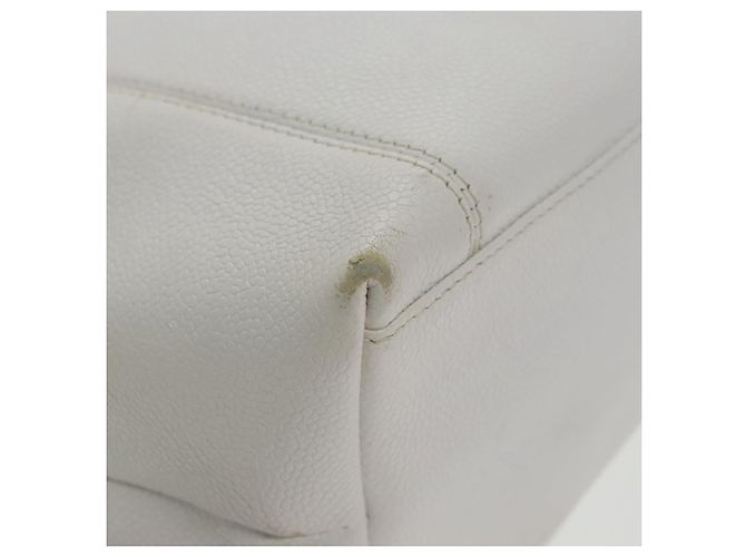 Borsa a spalla CHANEL in pelle caviar bianca oro CC Auth bs19456 Bianco D'oro - vista 9