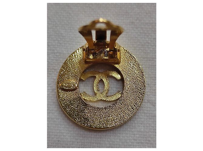 Orecchini Chanel logo CC dorati D'oro - vista 4