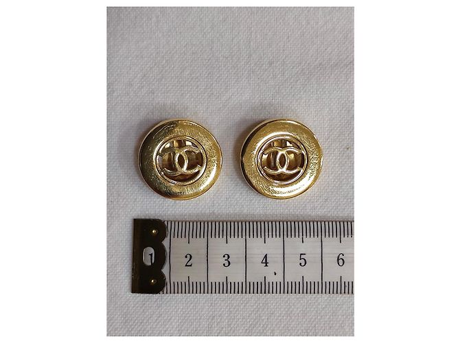 Orecchini Chanel logo CC dorati D'oro - vista 5
