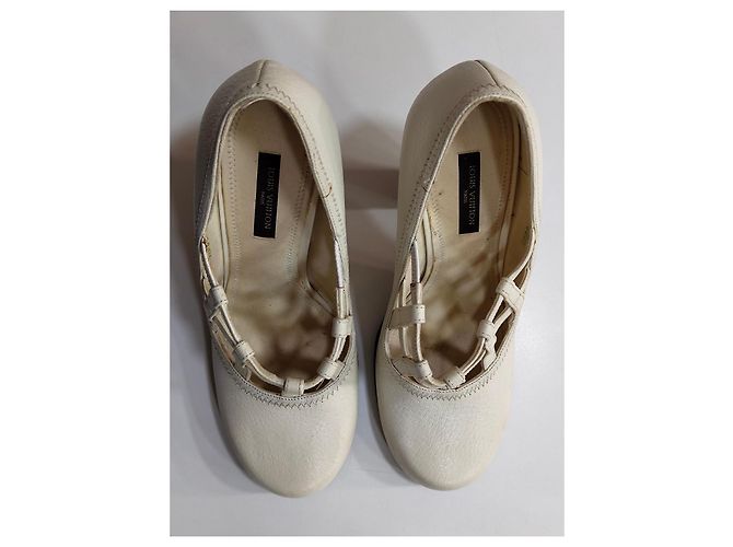 Louis Vuitton Leder Pumps mit Blockabsatz Cremeweiß Aus weiß - Ansicht 11