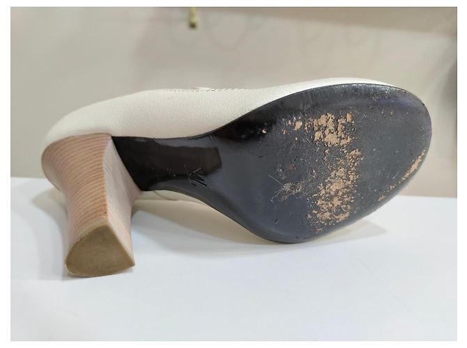Louis Vuitton Leder Pumps mit Blockabsatz Cremeweiß Aus weiß - Ansicht 6