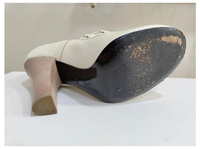 Louis Vuitton Leder Pumps mit Blockabsatz Cremeweiß Aus weiß - Ansicht 7