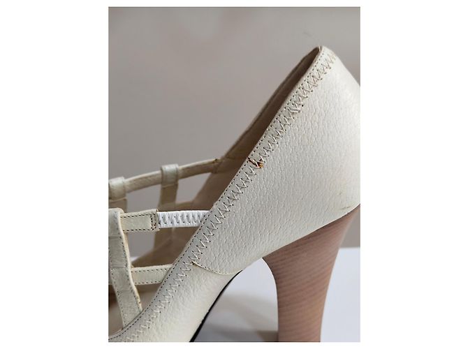 Louis Vuitton Leder Pumps mit Blockabsatz Cremeweiß Aus weiß - Ansicht 9