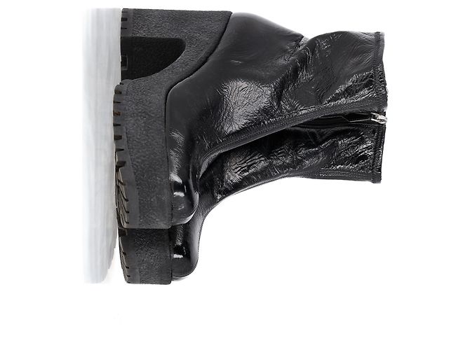 Miu Miu Stretch-Plattformstiefel aus schwarzem Naplak-Leder - Ansicht 10
