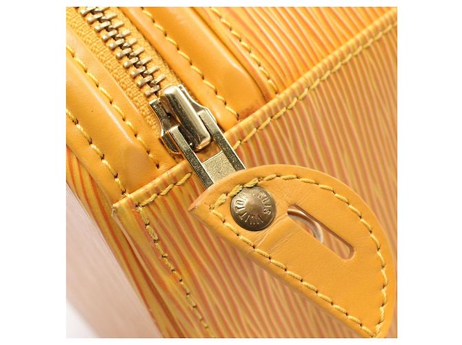 Louis Vuitton Epi Leather Cannes Handbag M48039 Yellow - view 8