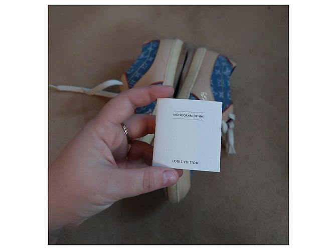 Sneakers Louis Vuitton Blu e Beige in Pelle - vista 4