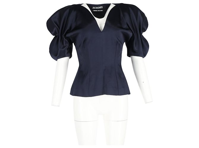 Blusa in satin blu navy con maniche a sbuffo e scollo a V di Jacquemus - vista 4
