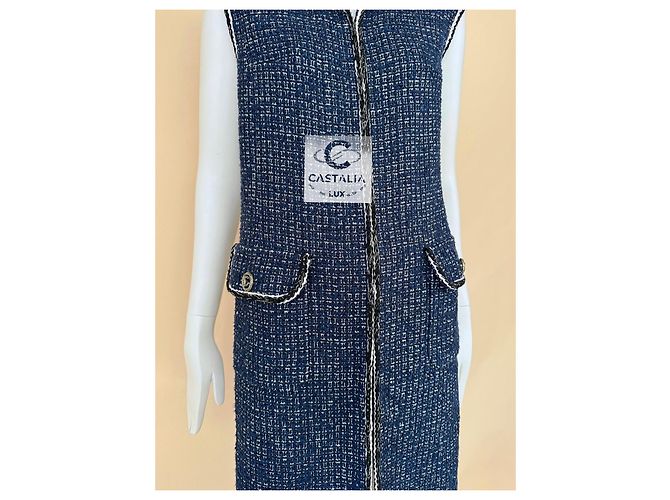 Chanel Nuevo chaleco de tweed iridiscente con botones CC Azul marino - vista 8